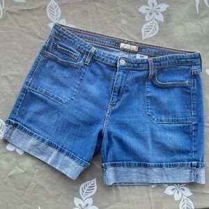 Levi's 545 Women's Cuffed Jean Shorts Size 14